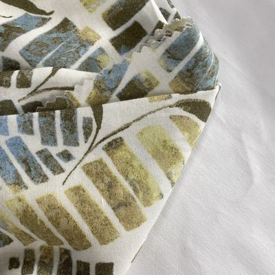 Tecido quente de verão Rayon 68 * 68 Densidade para design personalizado