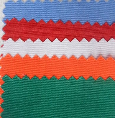 Densidade 130*70 Watts/Reactive Dyeing Twill personalizado TC 63*35 Hospital Médico Farmácia Roupa de Trabalho Tecido