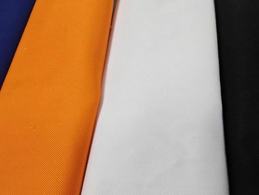 Matelas de revestimento de poliéster TWILL Style 210T Tecido de cor Taffeta para tecido personalizado