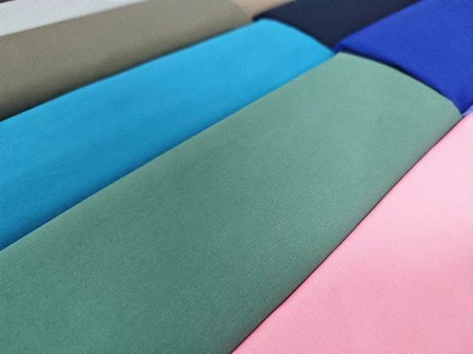 Cores personalizadas 210T Taffeta Poliéster revestimento para 100% Poliéster Anti-pílula Tecido