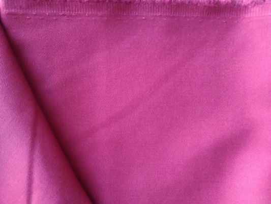 Tintura simples 80% Poliéster 20% Algodão 255-260gsm Twill Roupa de trabalho Tecido com acabamento de pêssego