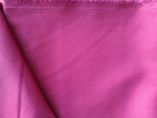 Tintura simples 80% Poliéster 20% Algodão 255-260gsm Twill Roupa de trabalho Tecido com acabamento de pêssego