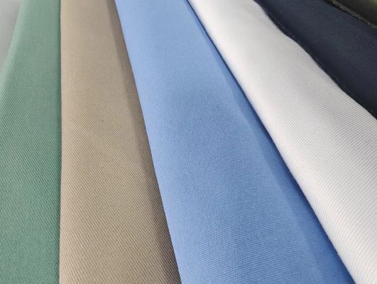 Cores personalizadas 210T tecido de revestimento de poliéster Taffeta Retardante de Chama para têxteis domésticos