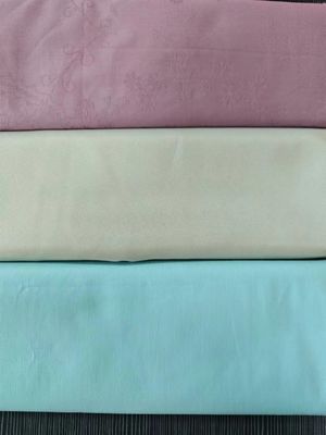 Cores personalizadas 210T tecido de revestimento de poliéster Taffeta Retardante de Chama para têxteis domésticos