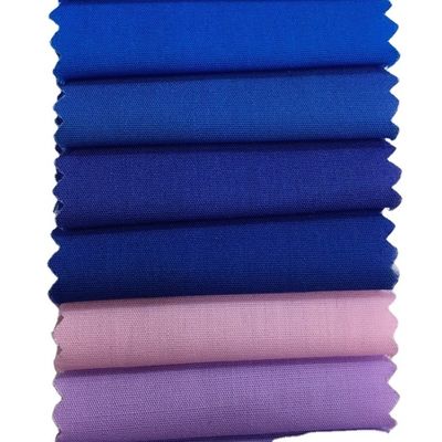 Tecido suave e durável 100% de poliéster de fibra de Gabardine para resistência à água uniforme