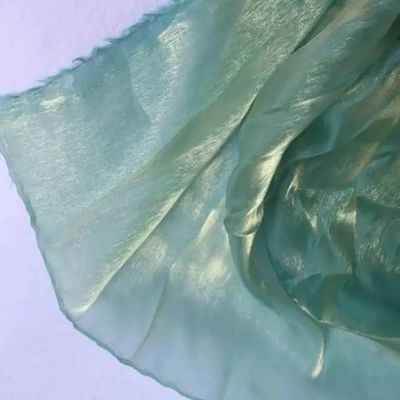 Tecido de brocado de jacquard metálico 100% de poliéster em estilo plaid de pronto para o envio