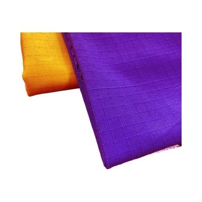 Tecido impermeável de algodão ideal para roupas de trabalho, uniformes e casacos de chuva