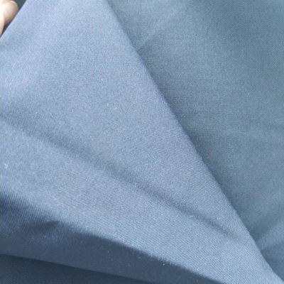 Tecido de revestimento de poliéster Taffeta 210T personalizado com número de fios 63D*63D no estilo TWILL